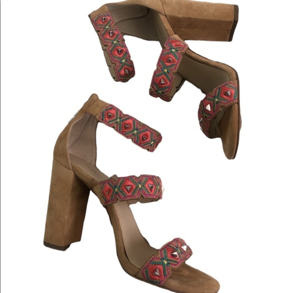 BOTKIER GIGI BOHO PINK EMBROIDERED CHUNKY BLOCK ANKLE STRAP STUDDED HEELS 7 - Picture 2 of 9